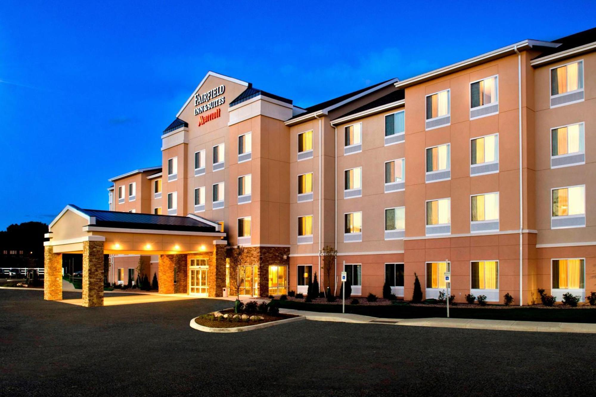 Fairfield Inn & Suites By Marriott Watertown Thousand Islands מראה חיצוני תמונה