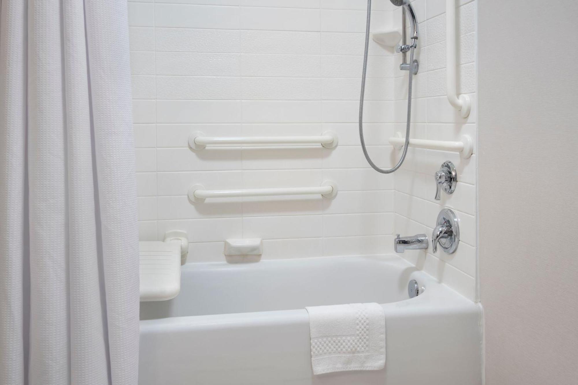 Fairfield Inn & Suites By Marriott Watertown Thousand Islands מראה חיצוני תמונה